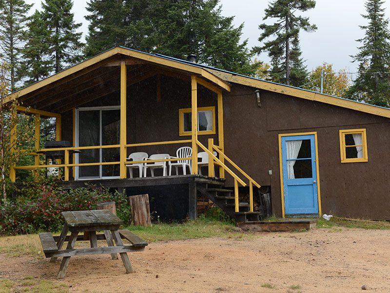 Cabin #13 – Pourvoirie Menjo