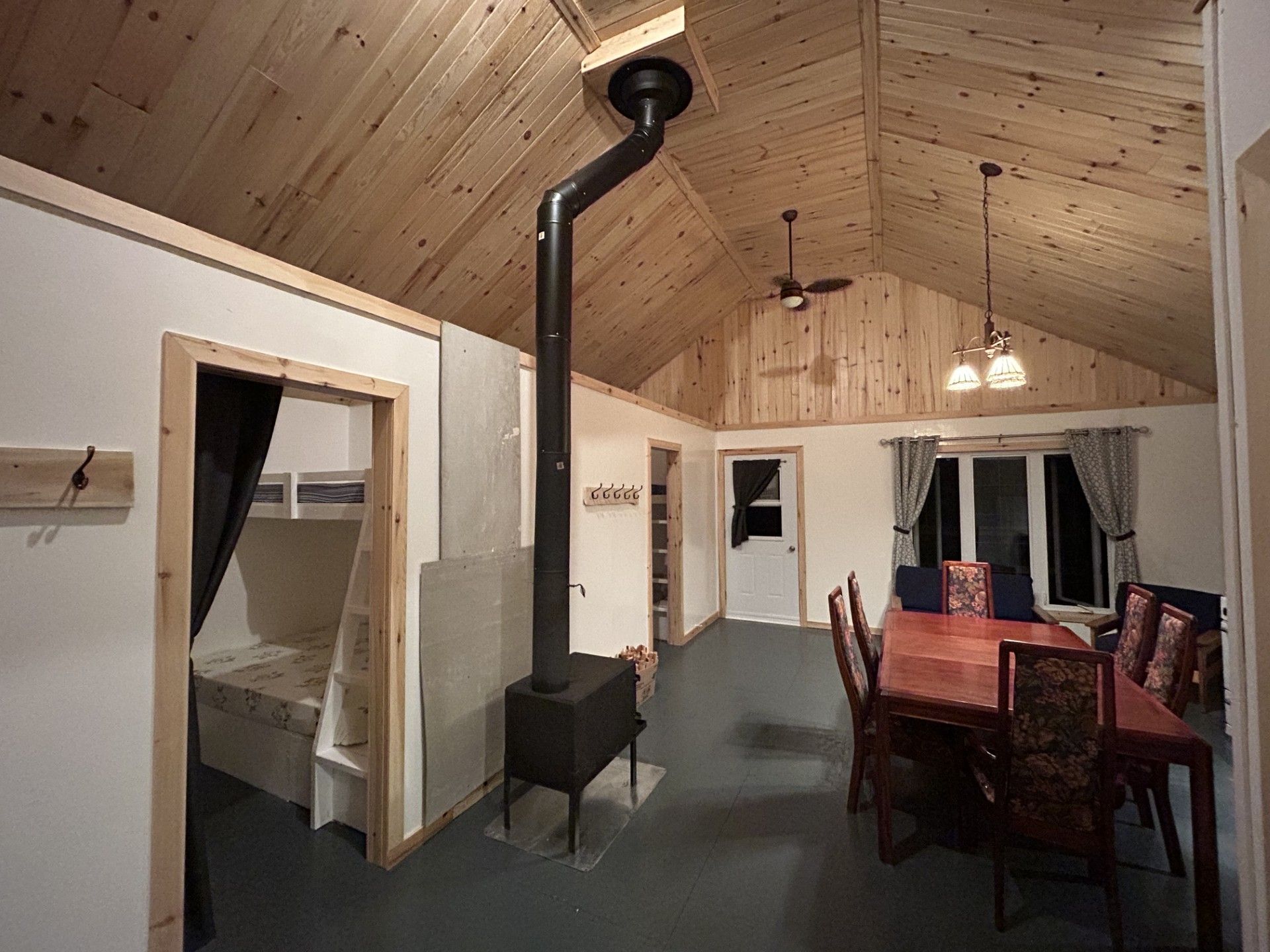 Chalet #7 — Pourvoirie Menjo – Pourvoirie Menjo