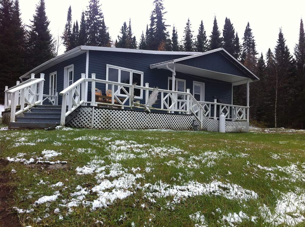 Camp de chasse Camps de chasse — Pourvoirie Jesmer — Air Mont-Laurier – Air Mont-Laurier