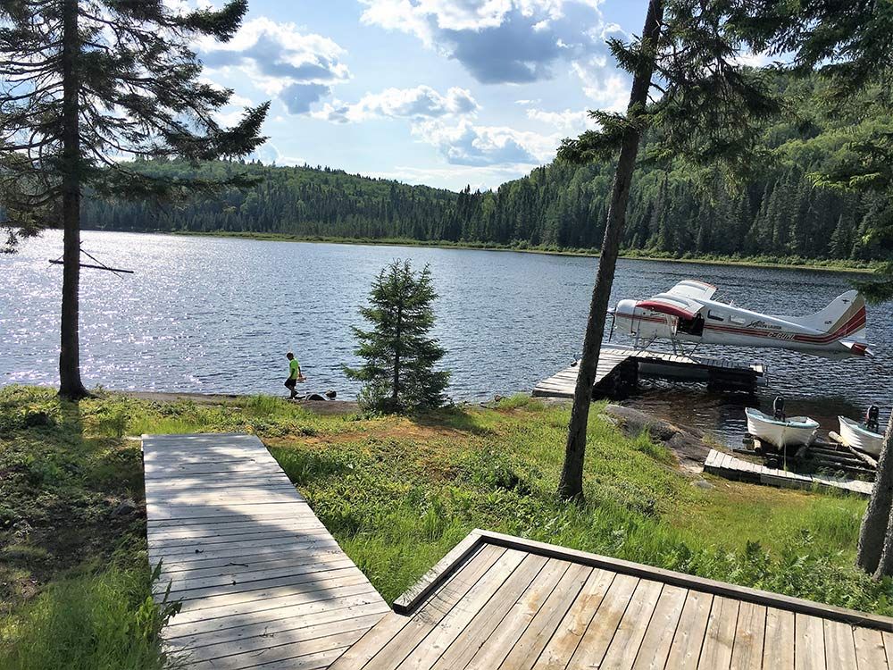 Camp de chasse Camps de chasse — Pourvoirie Jesmer — Air Mont-Laurier – Air Mont-Laurier