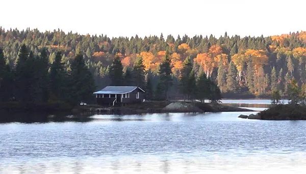 Chalets de la Pourvoirie Tibériade — Air Mont-Laurier – Air Mont-Laurier
