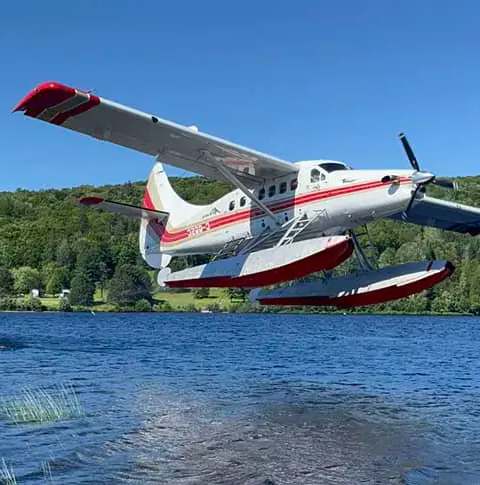 Transport en hydravion vers le territoire de pêche chez Air Mont-Laurier, Mauricie, Québec