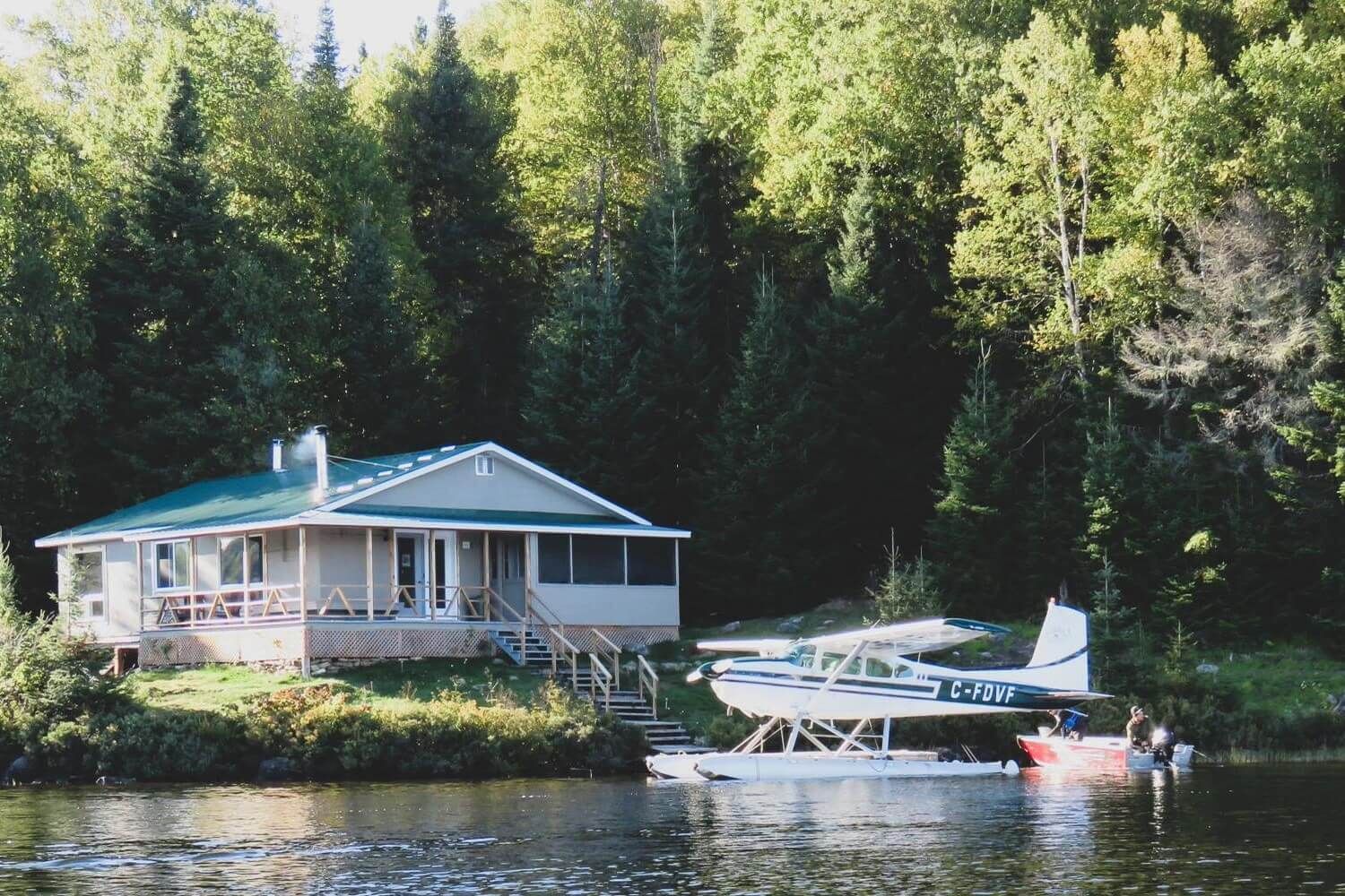 Chalet #1 — Lac Sauterelle – Chalet #1 — Lac Sauterelle