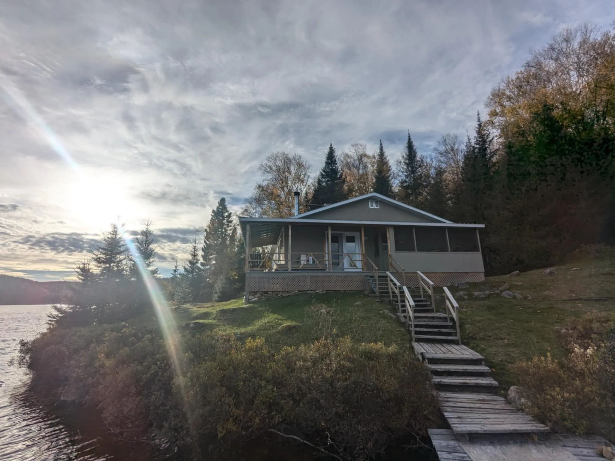 Chalet #1 — Lac Sauterelle — Pourvoirie Sauterelle – Pourvoirie Sauterelle