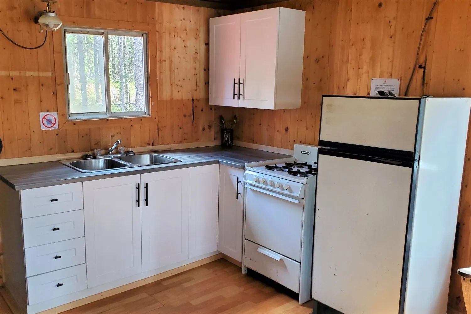 Chalet #17 - Baie Saraana Ouest — Pourvoirie Sauterelle – Pourvoirie Sauterelle
