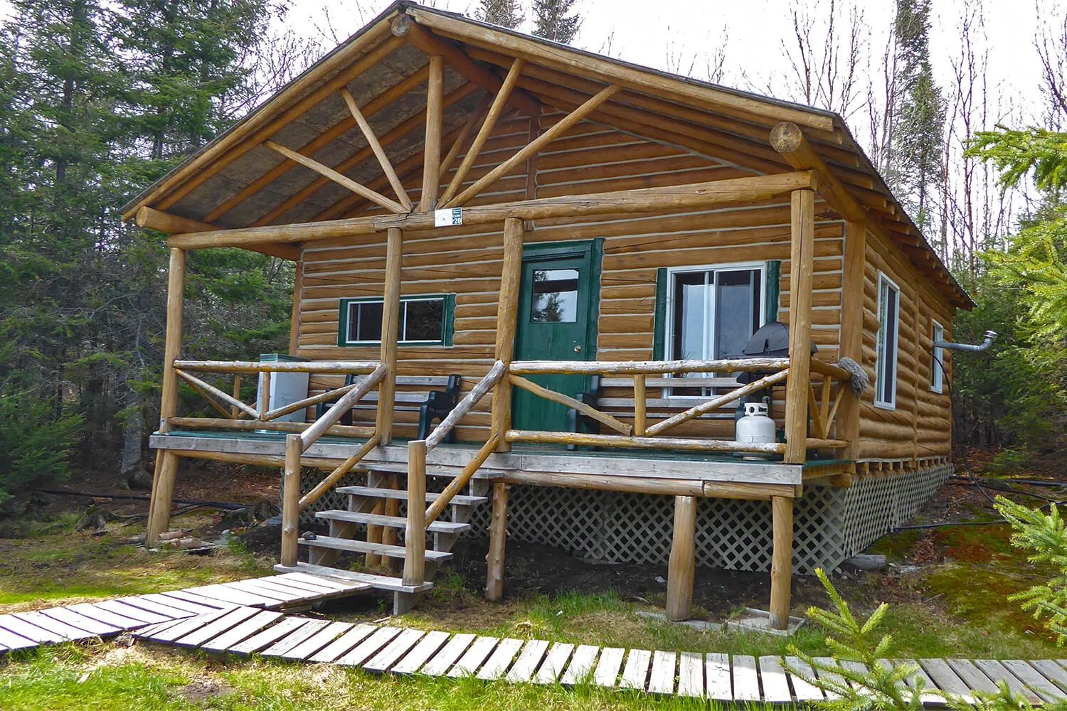 Chalet #20 — Pourvoirie Sauterelle – Pourvoirie Sauterelle