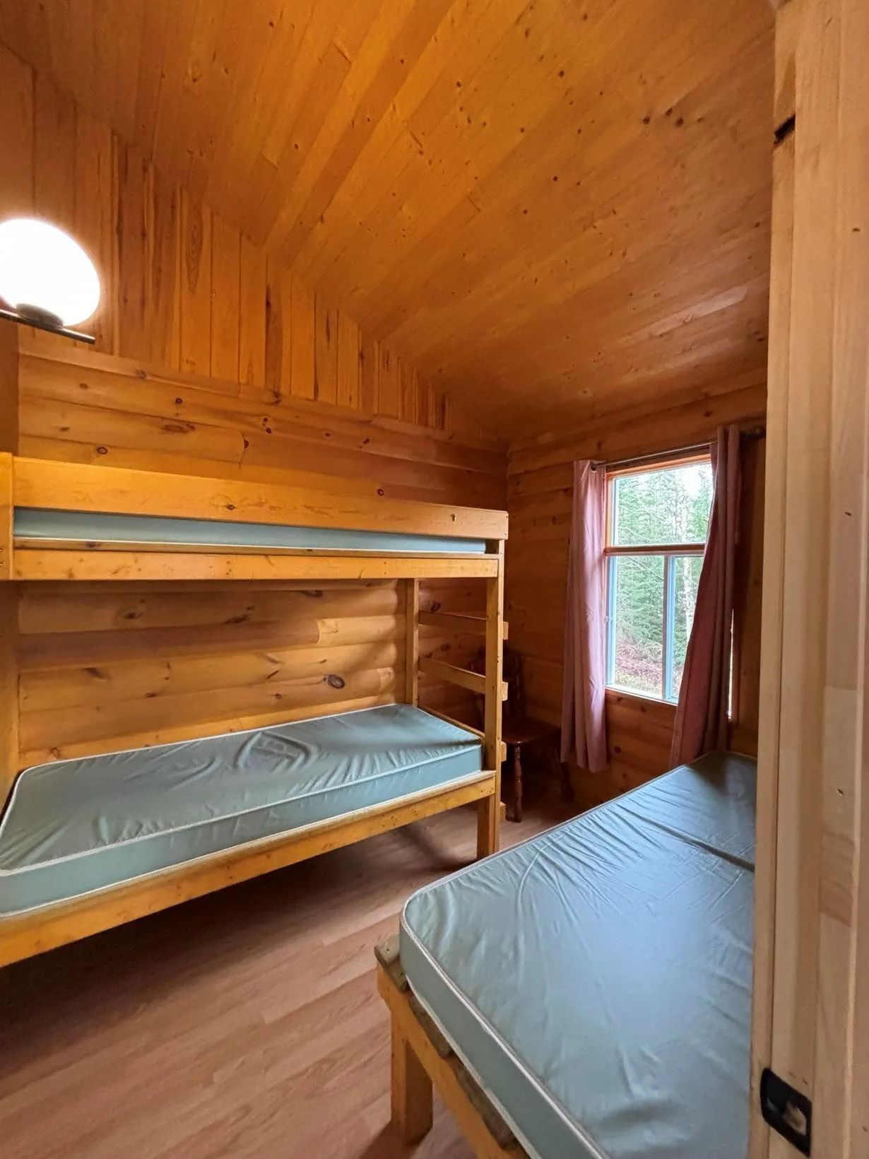 Chalet #26 — Pourvoirie Sauterelle – Pourvoirie Sauterelle