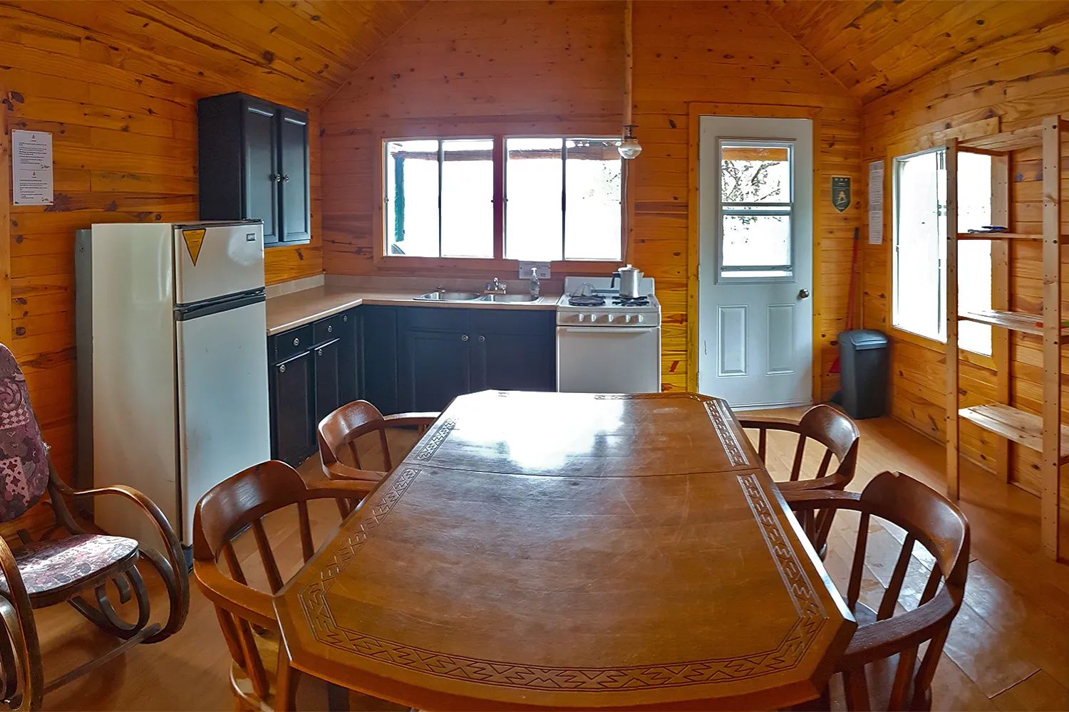 Chalet #30 - Baie Saraana Est — Pourvoirie Sauterelle – Pourvoirie Sauterelle