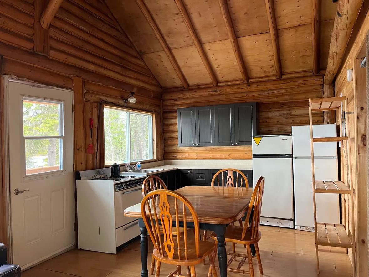Chalet #46 - Baie Mattawa — Pourvoirie Sauterelle – Pourvoirie Sauterelle