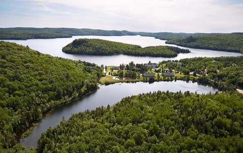 Photo of Auberge du Lac-à-l'Eau-Claire in Mauricie, QC