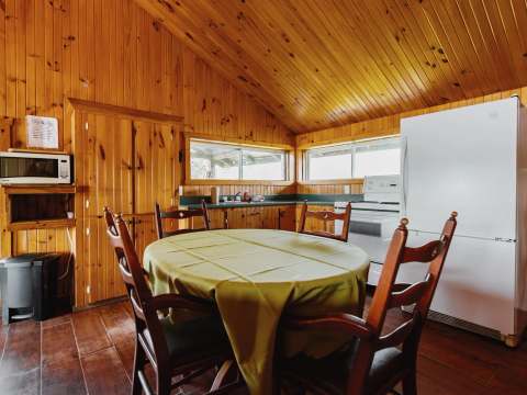 CABIN 1 – Auberge la Barrière (2014)