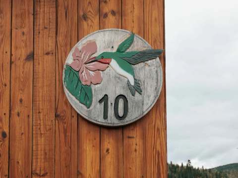 CABIN 10 – Auberge la Barrière (2014)
