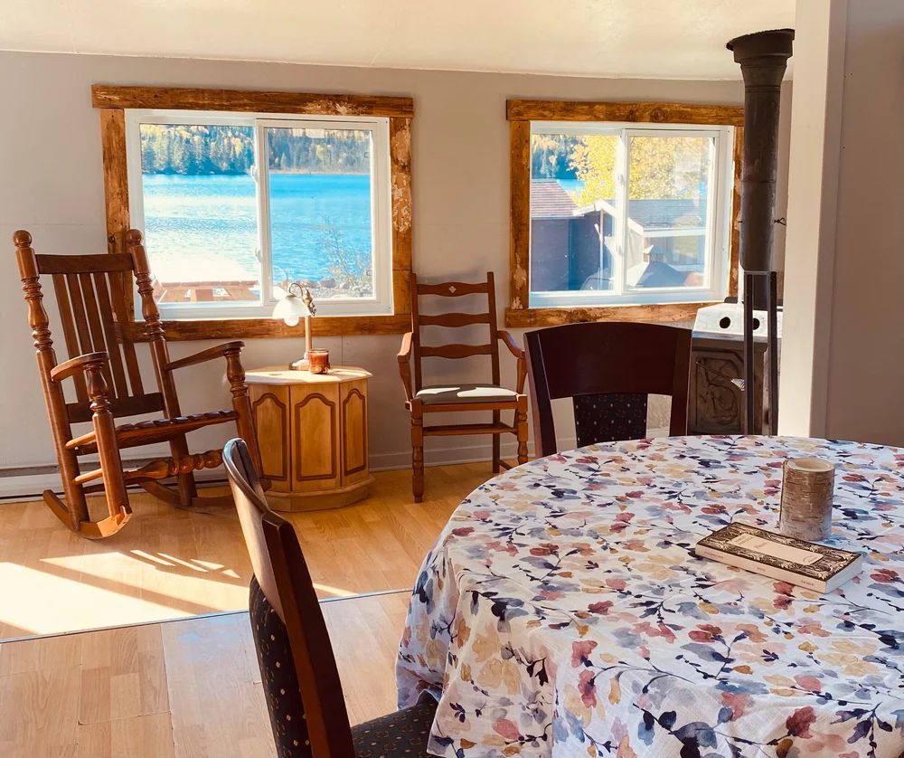 CABIN 2 – Auberge la Barrière (2014)