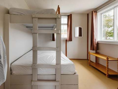 CABIN 4 – Auberge la Barrière (2014)