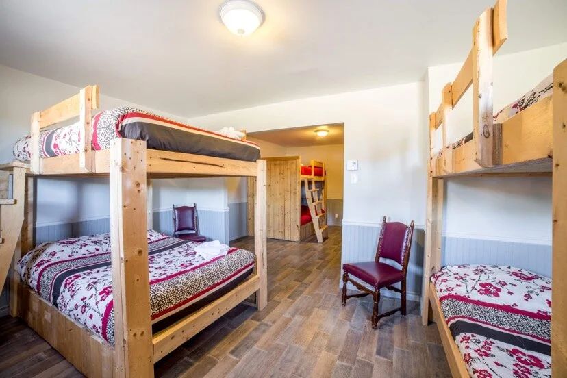 CHALET SAINT-CHARLES – Auberge la Barrière (2014)