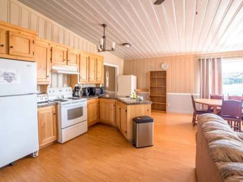 CHALET SAINT-CHARLES – Auberge la Barrière (2014)