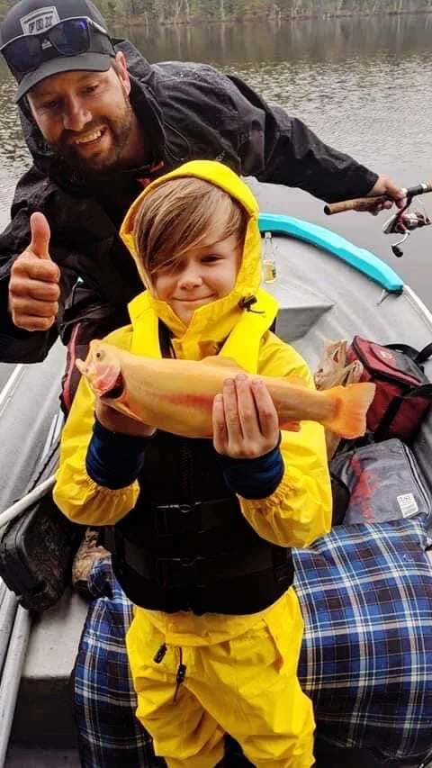 Fishing Rainbow trout at Auberge la Barrière (2014), Lanaudière, Quebec — photo 5