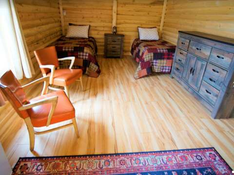 Chalet de groupe – Auberge Wedge Hills Lodge - Circuits Péninsule d'Or