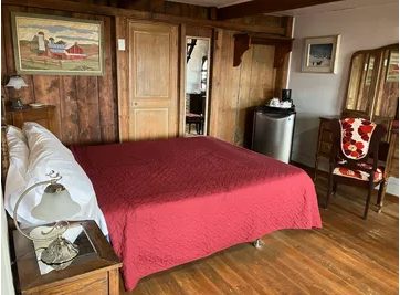 Chambre supérieure avec mezzanine, vue sur l'estuaire du Saint-Laurent – Auberge-Pourvoirie Isle-aux-Grues