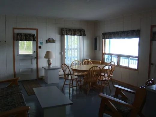 Chalet Sur-le-Lac — Chalets des Bouleaux – Chalets des Bouleaux
