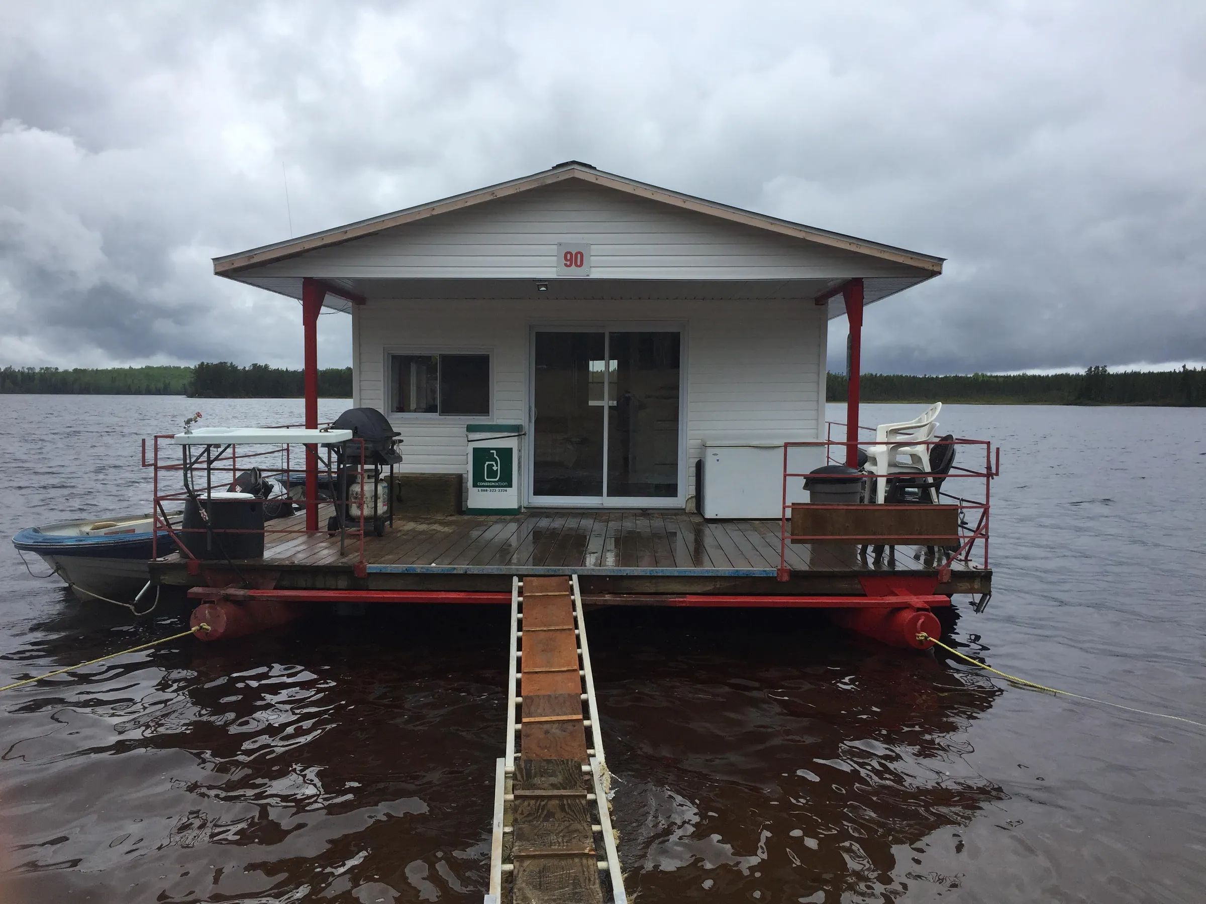 Houseboat 90 – Houseboat 90