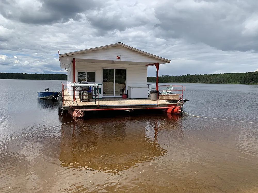 Houseboat 90 — Chalets Gouin Chasse et Pêche – Chalets Gouin Chasse et Pêche