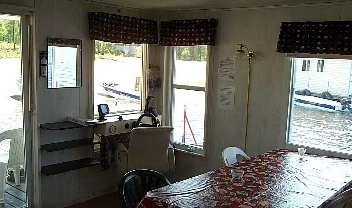Bateau maison Millénaire – Chalets Gouin Chasse et Pêche