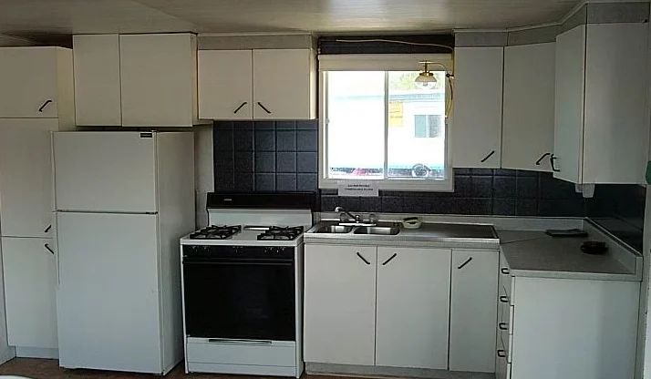 Chalet Bateau maison Pingouin — Chalets Gouin Chasse et Pêche – Chalets Gouin Chasse et Pêche