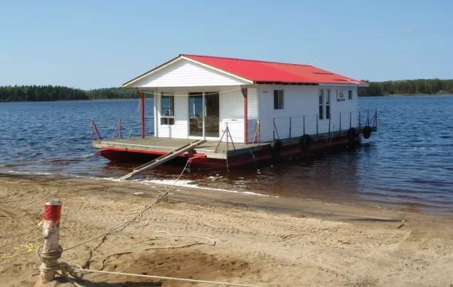 Chalet Bateau maison Pingouin — Chalets Gouin Chasse et Pêche – Chalets Gouin Chasse et Pêche