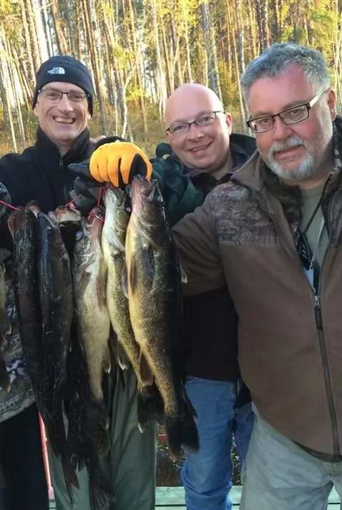 Fishing Walleye at Chalets Gouin Chasse et Pêche, Mauricie, Quebec — photo 5