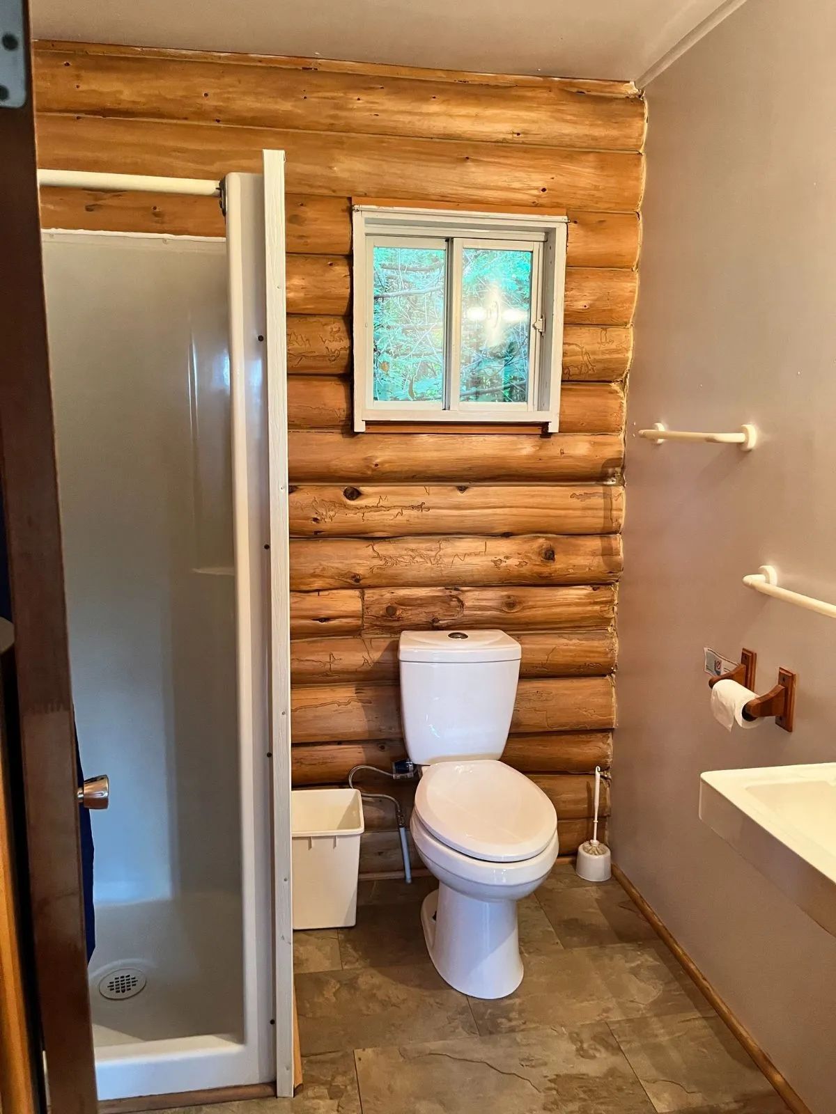 LE DISCRET CABIN – Chalets Rapide des Cèdres