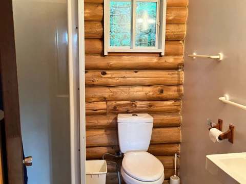 LE DISCRET CABIN – Chalets Rapide des Cèdres