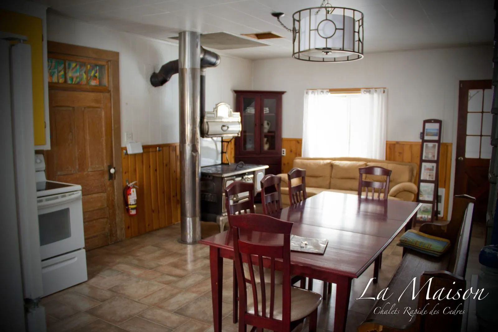 CHALET MAISON ANCESTRALE — Chalets Rapide des Cèdres – Chalets Rapide des Cèdres