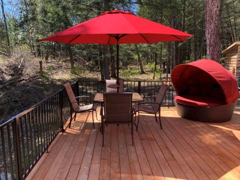 CALEB'S YURT – Chalets Rapide des Cèdres