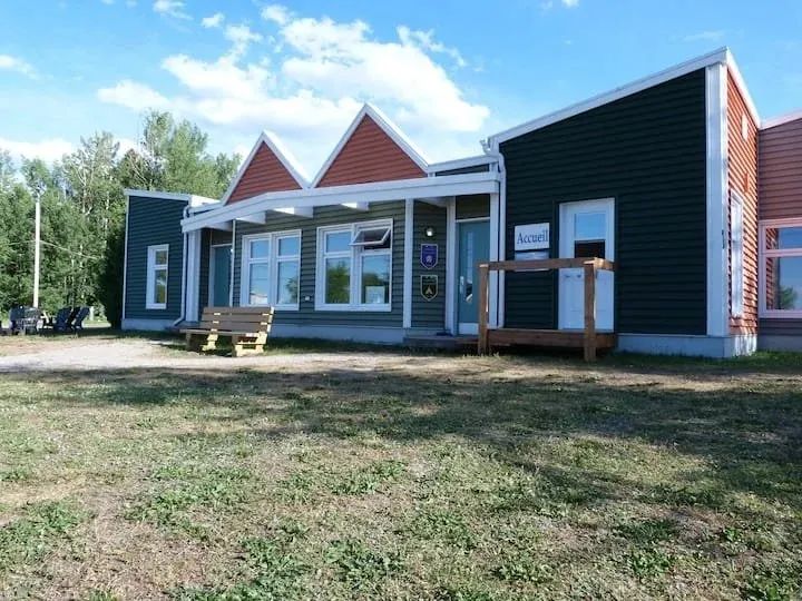 Le Lodge – Le Lodge