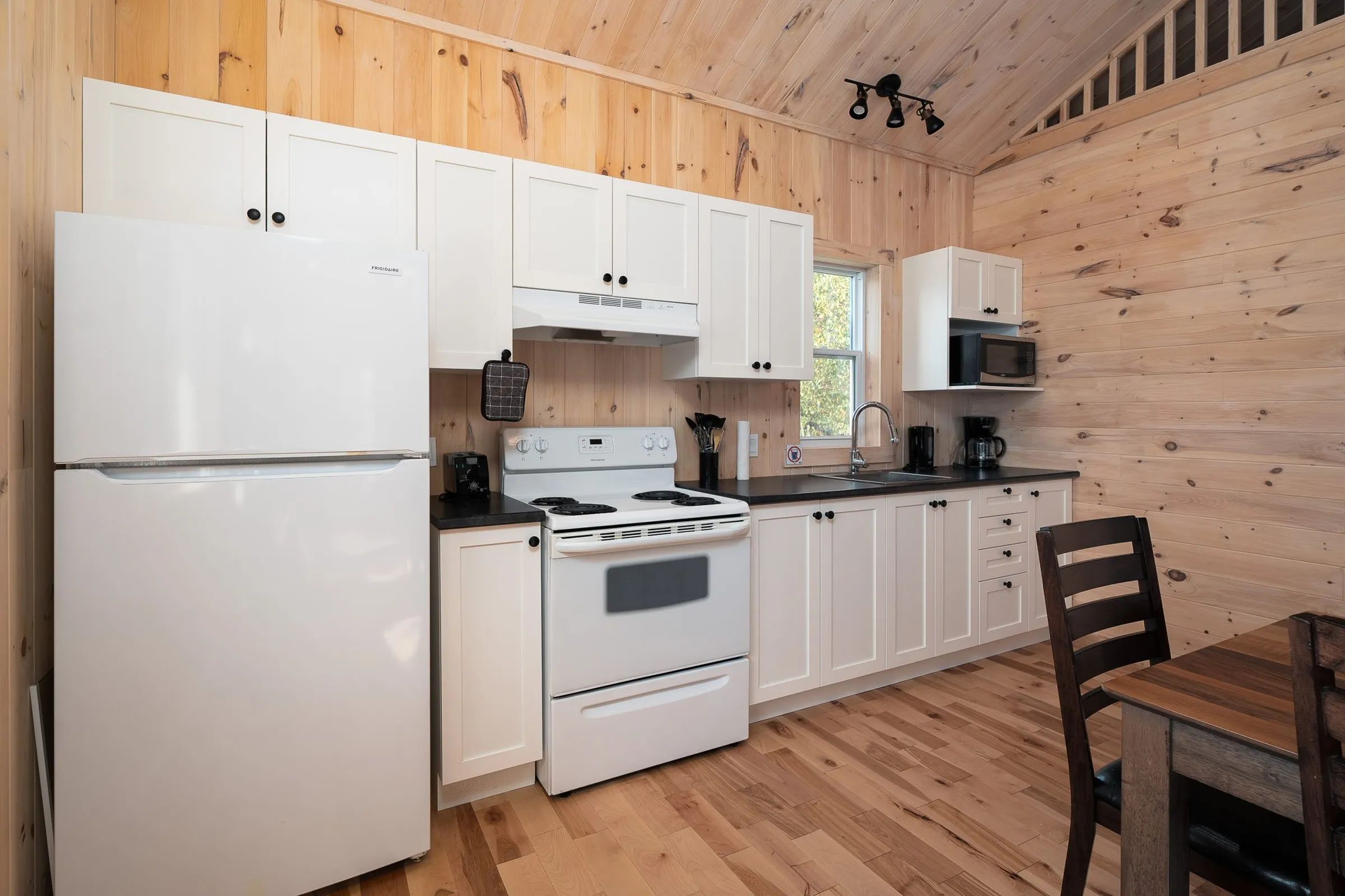 Chalet # 11 — Chez Rainville - Camping Union Baskatong – Chez Rainville - Camping Union Baskatong