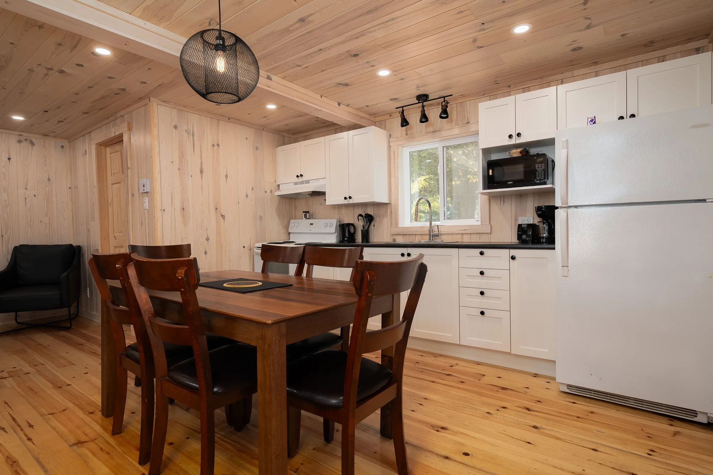 Chalet # 16 — Chez Rainville - Camping Union Baskatong – Chez Rainville - Camping Union Baskatong