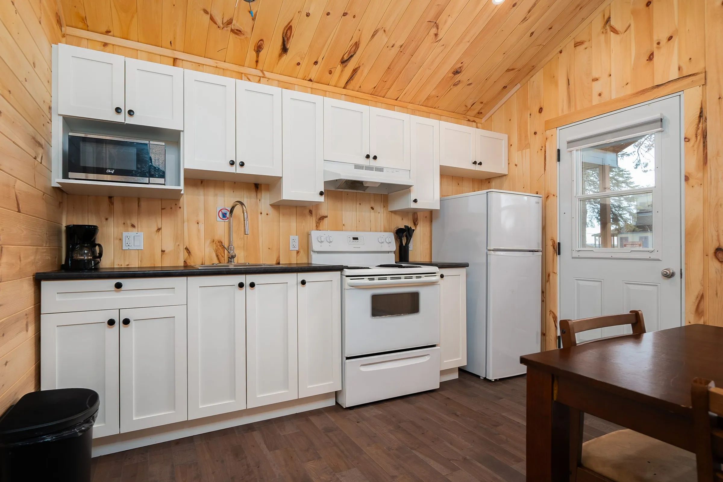 Chalet # 8 — Chez Rainville - Camping Union Baskatong – Chez Rainville - Camping Union Baskatong