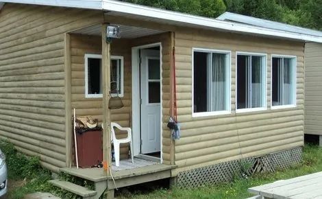 L'ÉCUREUIL CABIN – L'ÉCUREUIL CABIN