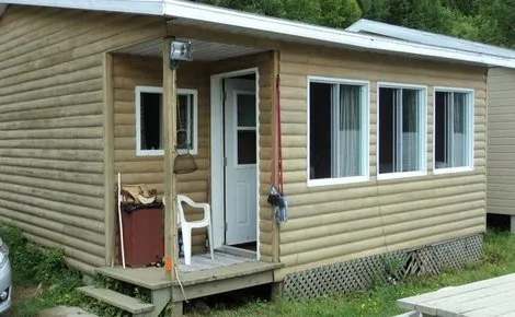 L'ÉCUREUIL CABIN – L'ÉCUREUIL CABIN