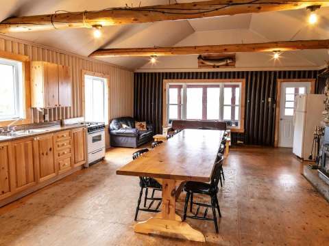 Chalet Lodge, Lac des Augustines – Club de chasse et pêche Stramond