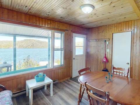 CABIN 11 – Club de Chasse et Pêche Tadoussac