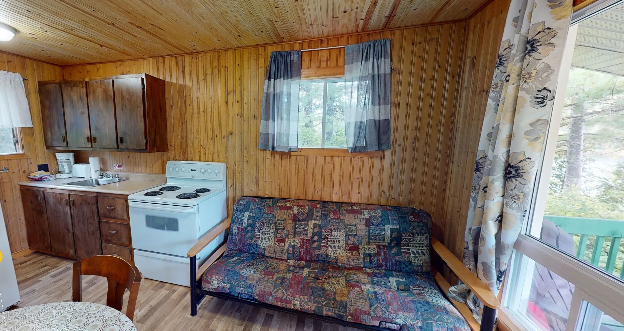 CHALET 5 — Club de Chasse et Pêche Tadoussac – Club de Chasse et Pêche Tadoussac