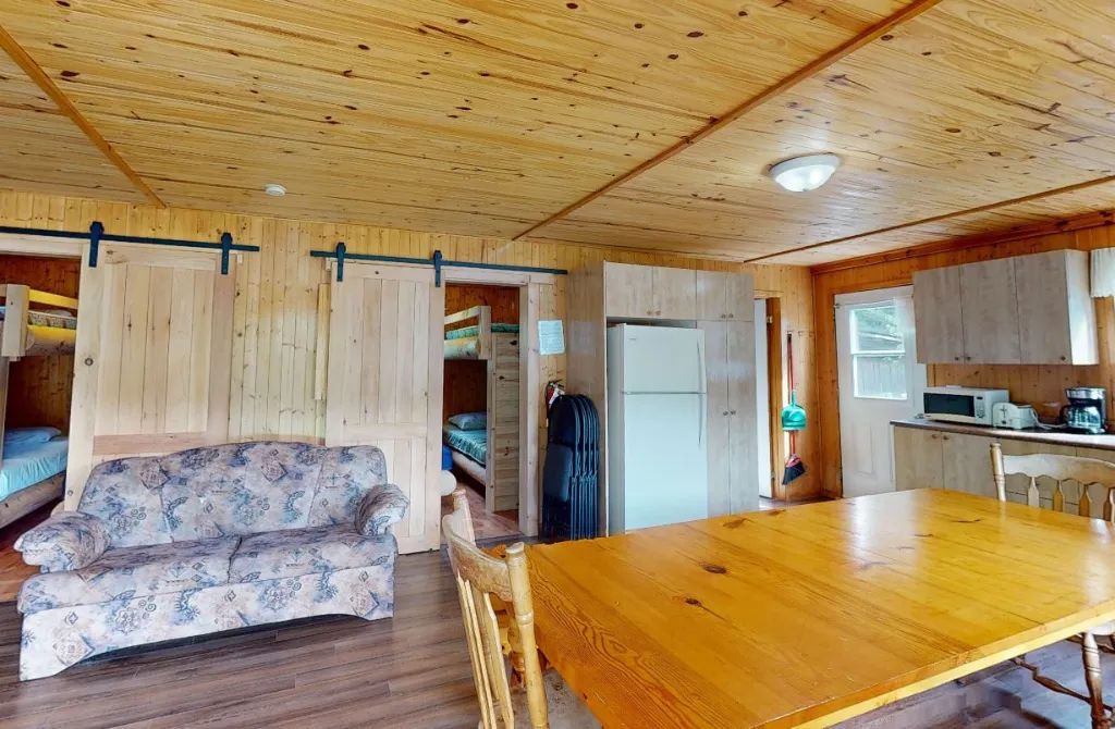CABIN 7 — Club de Chasse et Pêche Tadoussac – Club de Chasse et Pêche Tadoussac