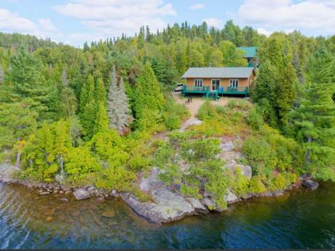 CABIN 8 – Club de Chasse et Pêche Tadoussac