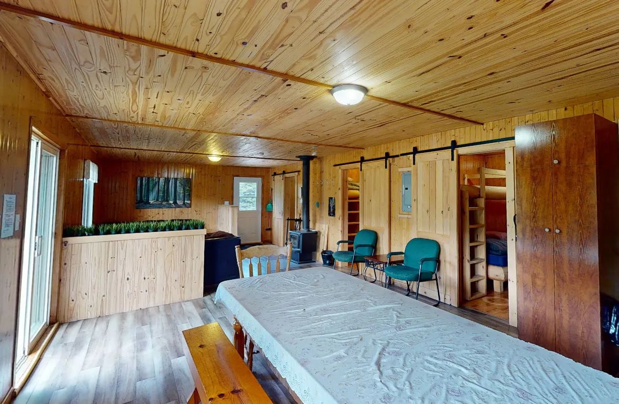 CABIN 8 — Club de Chasse et Pêche Tadoussac – Club de Chasse et Pêche Tadoussac