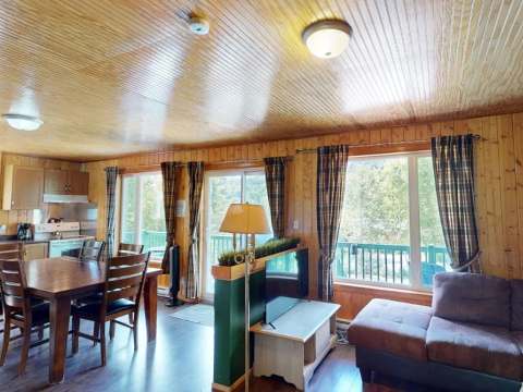 CABIN 9 – Club de Chasse et Pêche Tadoussac