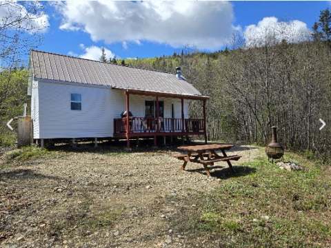 Cabin #11 – Club du Lac des Baies