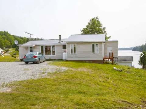 Cabin #12 – Club du Lac des Baies