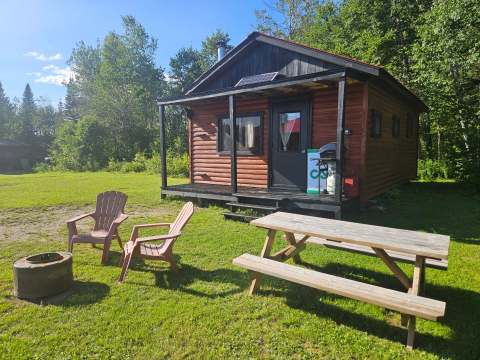 Chalet-4 Le Jaseur – Pourvoirie du Grand Lac du Nord